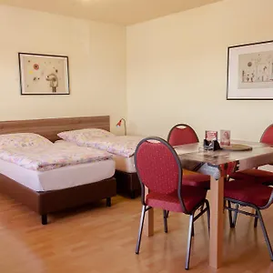 2* Pensjonat Pension Klingenstr. 23